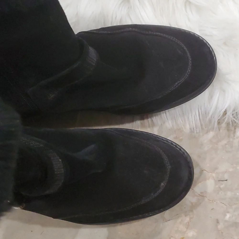 Stuart Weitzman  black suede boots size 8.5
